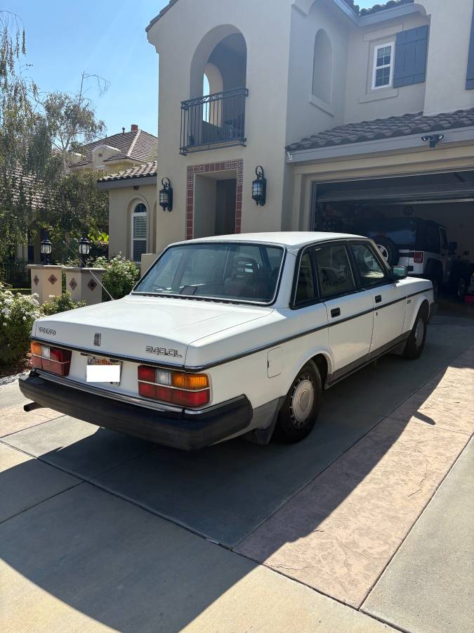 Volvo-240-1987-6
