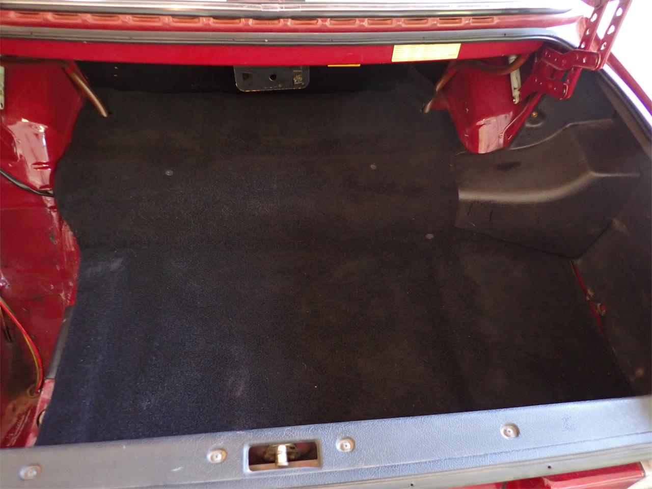Volvo-240-1987-Red-Beige-10