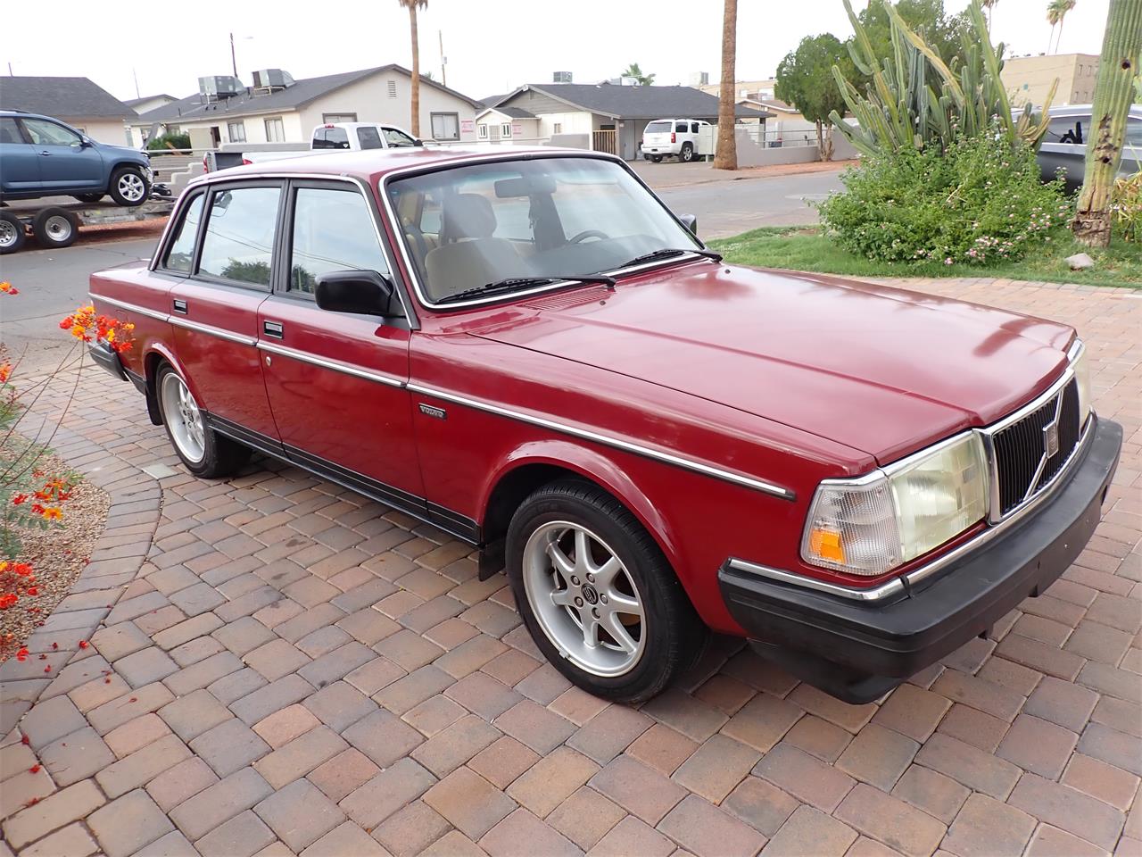Volvo-240-1987-Red-Beige-15