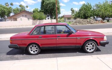 Volvo-240-1987-Red-Beige-16
