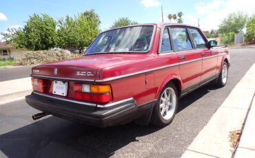 Volvo-240-1987-Red-Beige-17