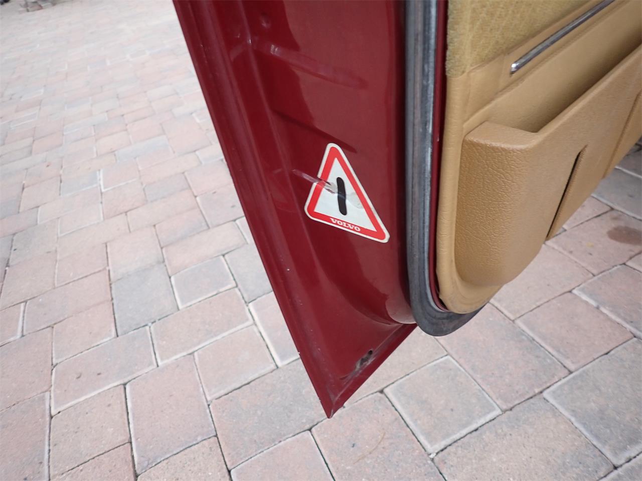 Volvo-240-1987-Red-Beige-22