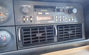 Volvo-240-1987-Red-Beige-6