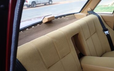 Volvo-240-1987-Red-Beige-7