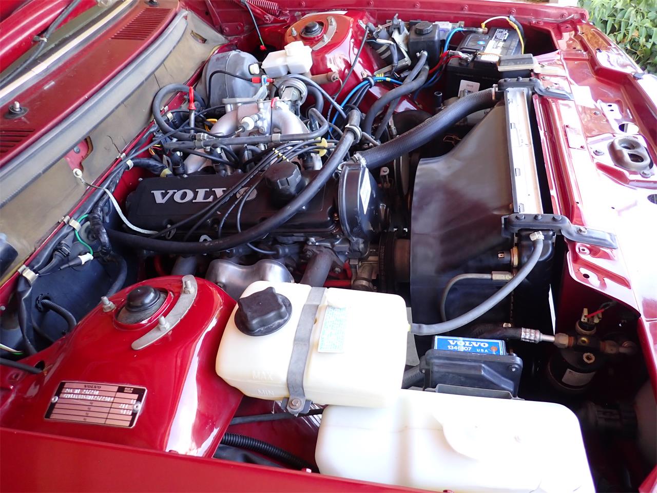 Volvo-240-1987-Red-Beige-9