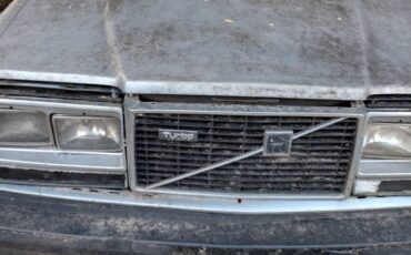 Volvo-240-1989-3