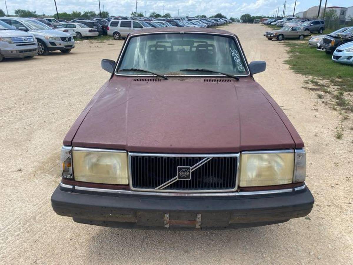 Volvo-240-1989-5