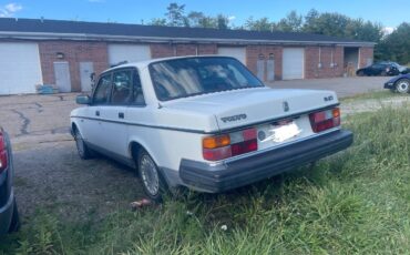 Volvo-240-1991-1