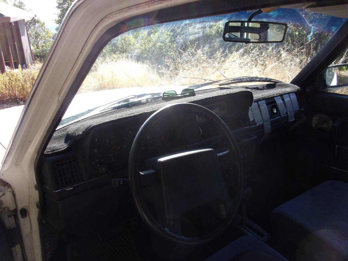 Volvo-240-1991-15