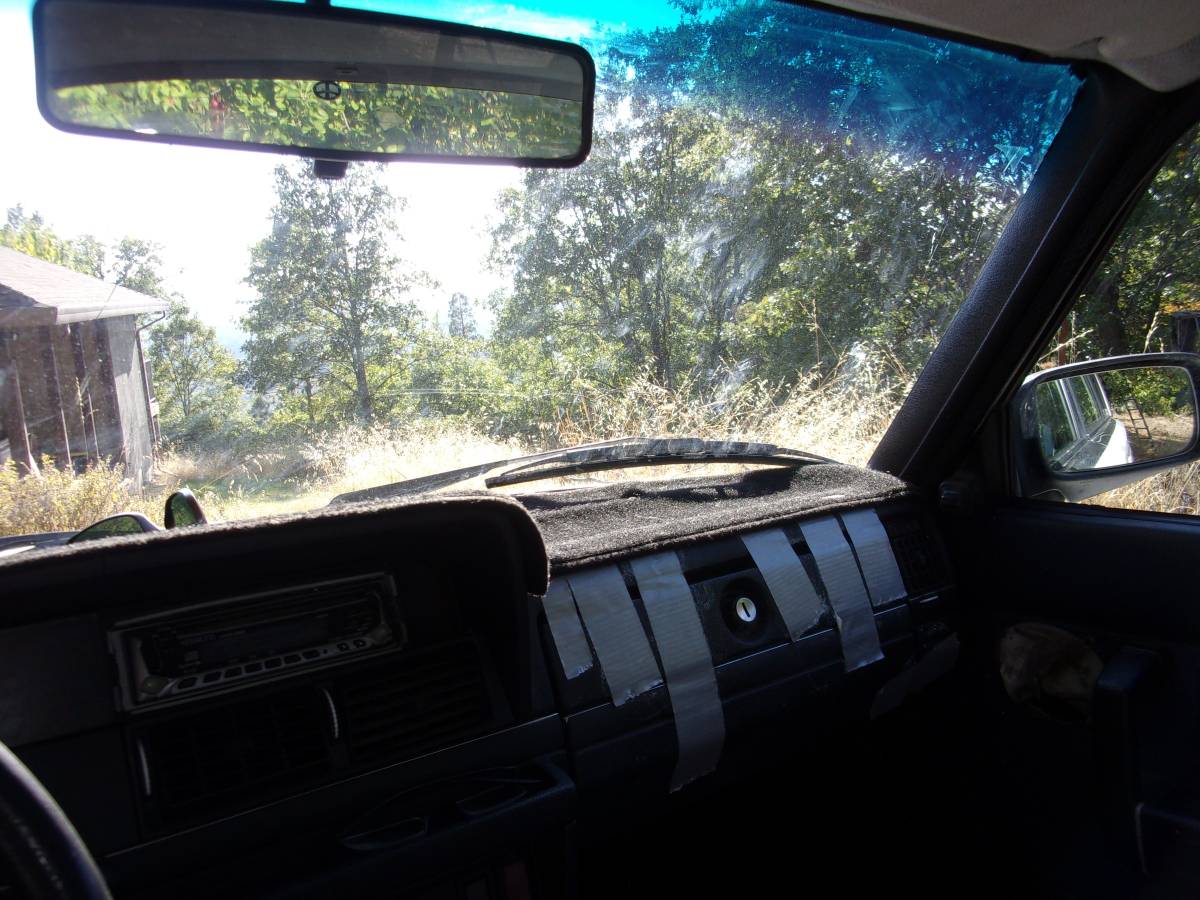 Volvo-240-1991-18