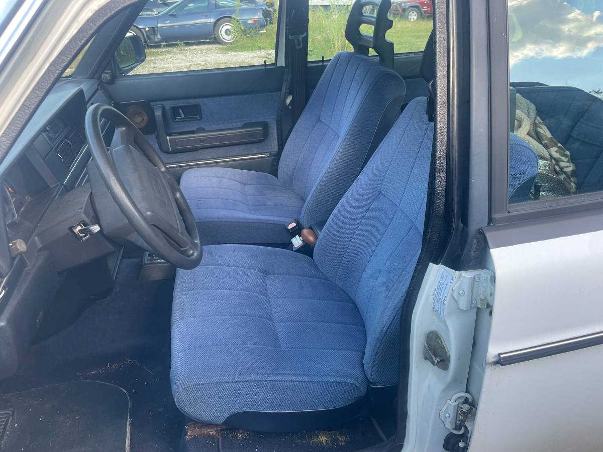 Volvo-240-1991-2