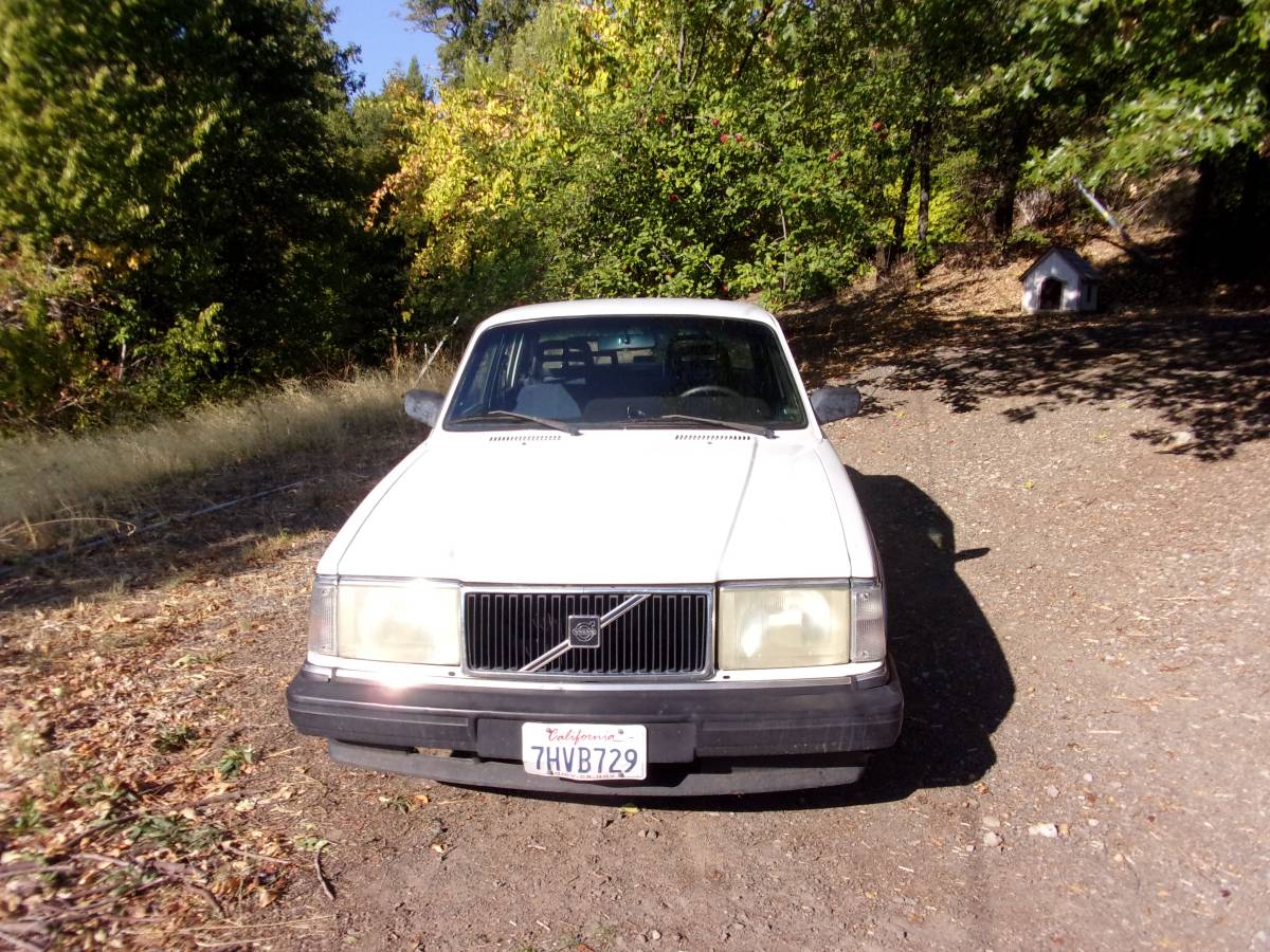 Volvo-240-1991-4