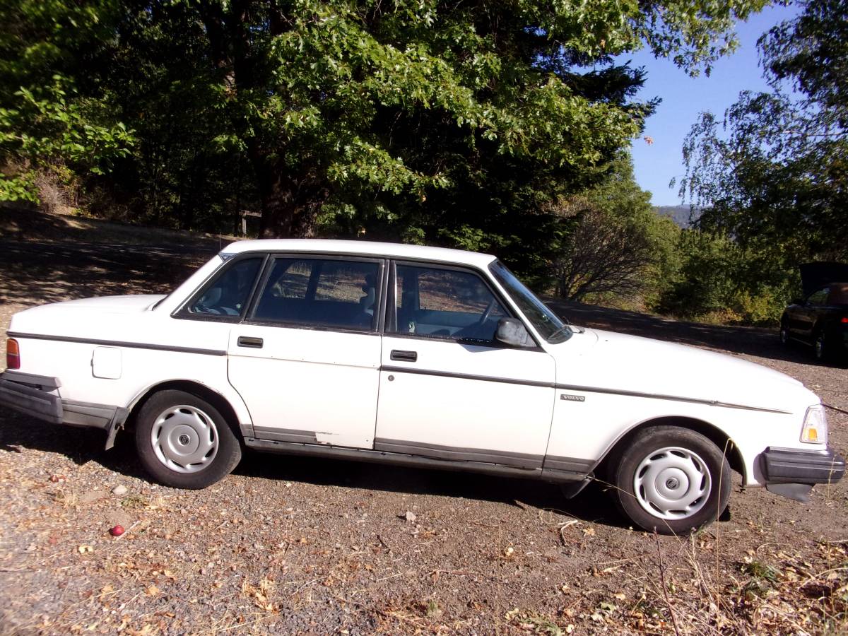 Volvo-240-1991-5