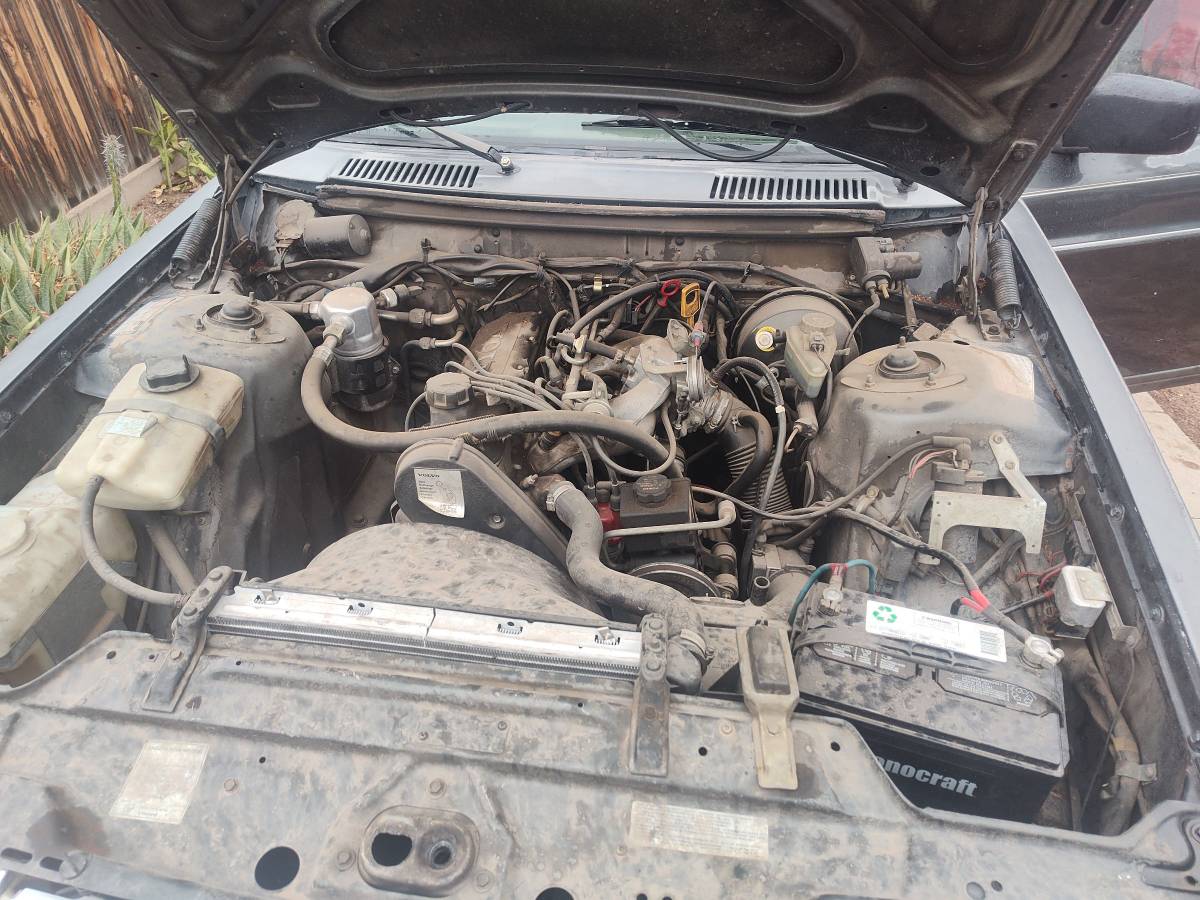 Volvo-240-1991-black-2