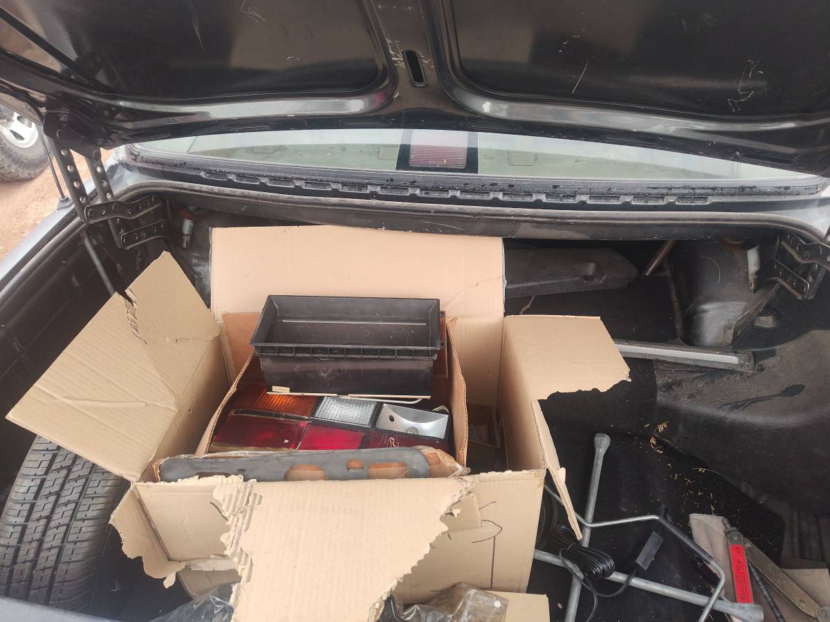 Volvo-240-1991-black-6