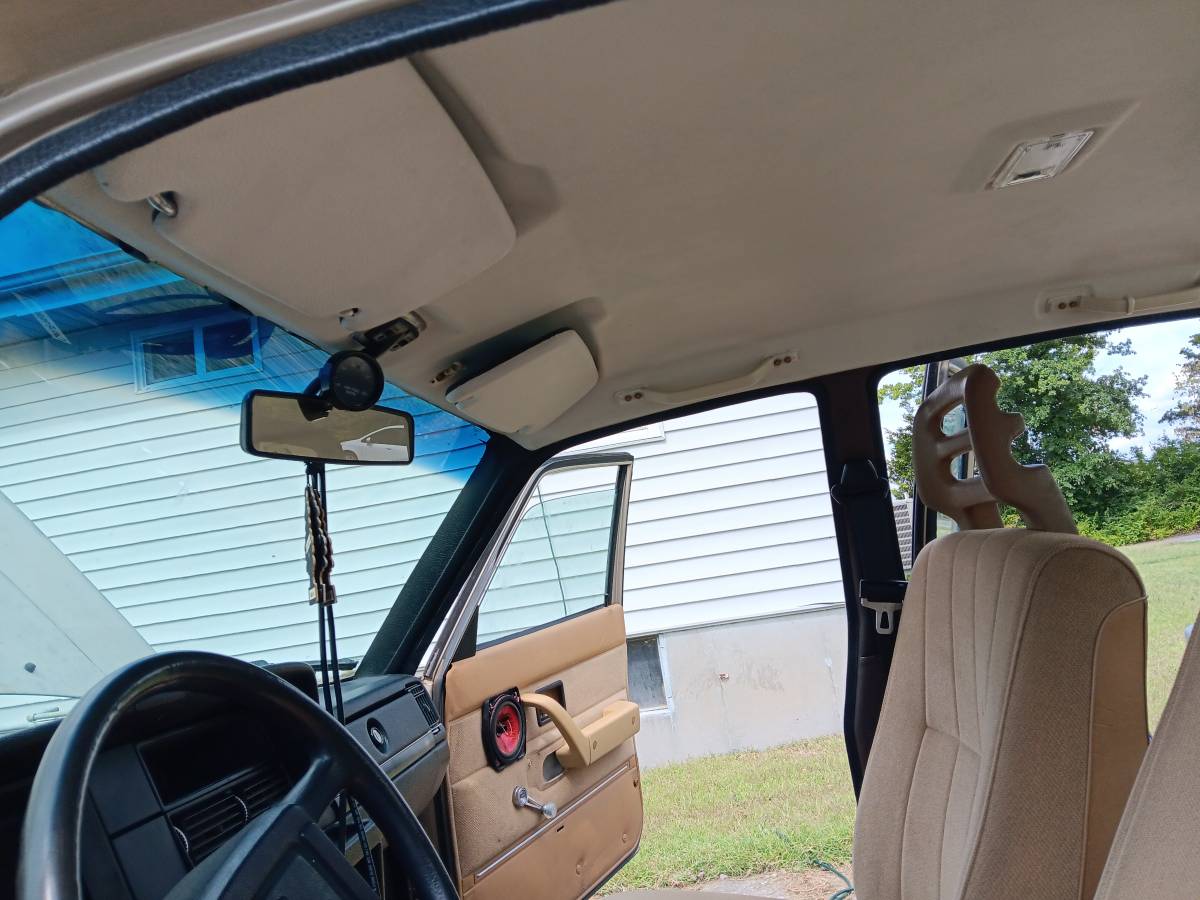 Volvo-240-1992-12