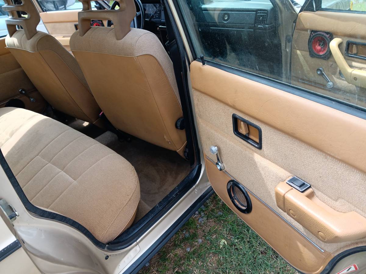 Volvo-240-1992-2