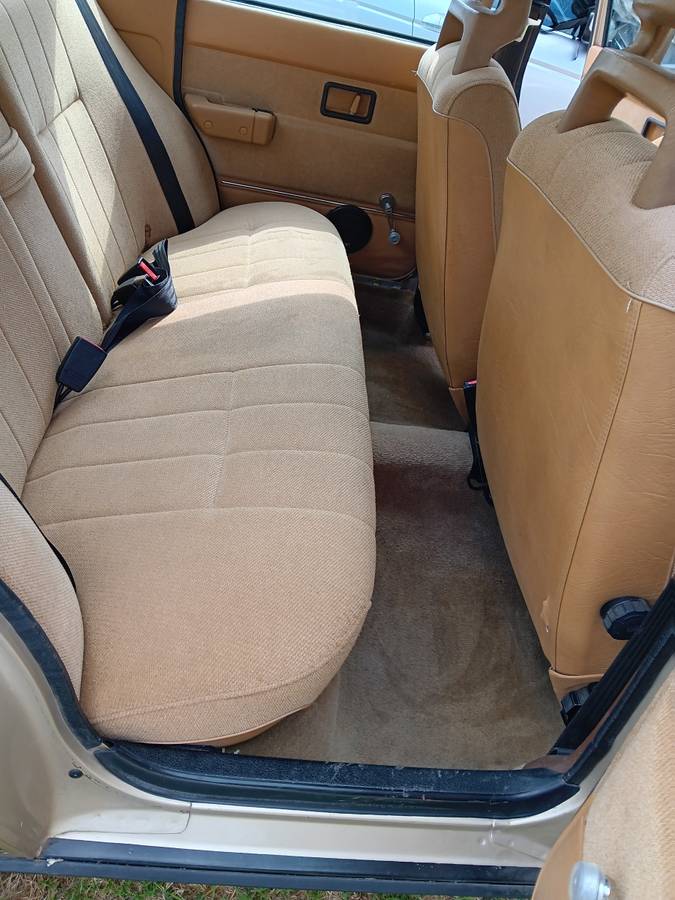 Volvo-240-1992-3