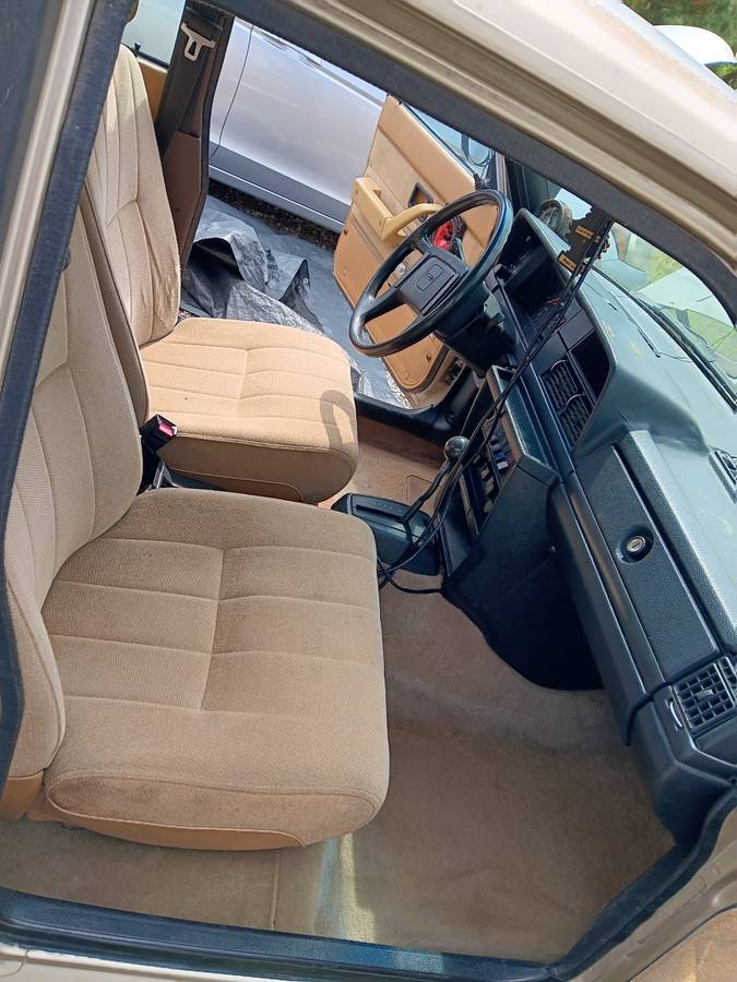 Volvo-240-1992-4