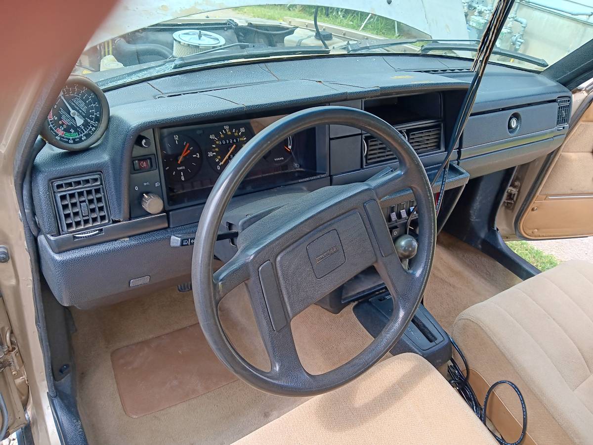 Volvo-240-1992-9