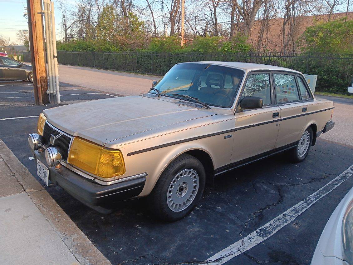 Volvo-240-1992