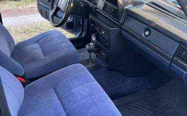 Volvo-240-series-1983-blue-11