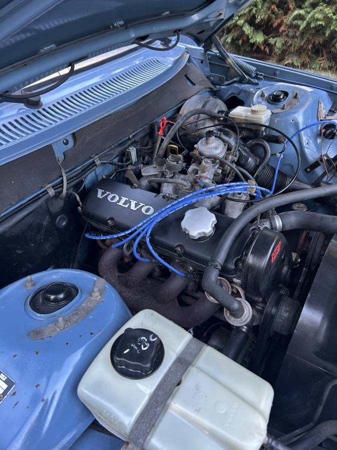 Volvo-240-series-1983-blue-6