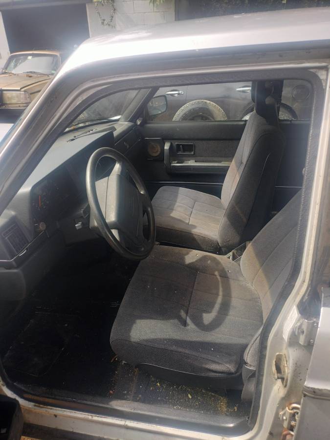 Volvo-240-wagon-1992-11