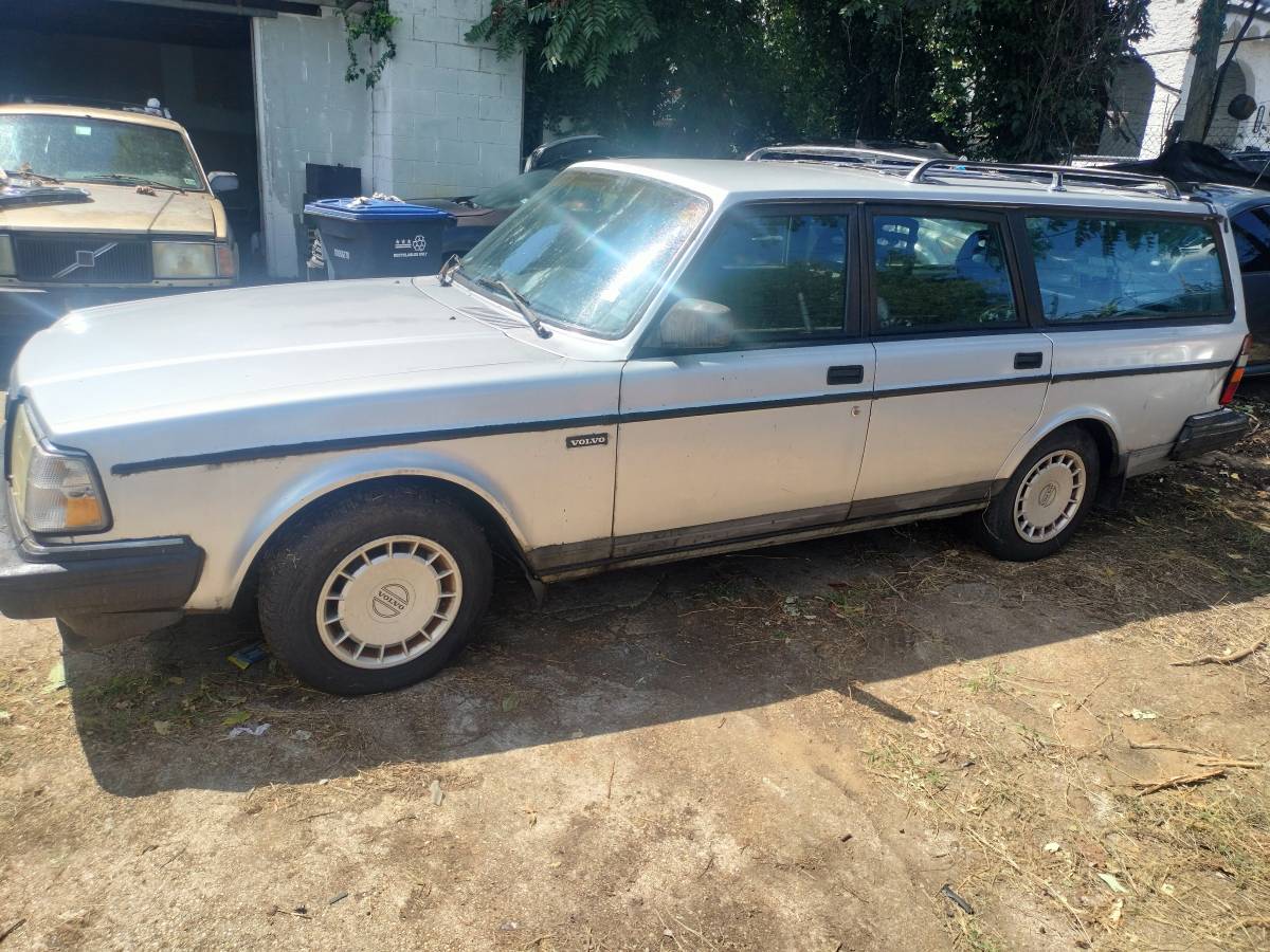 Volvo-240-wagon-1992-7