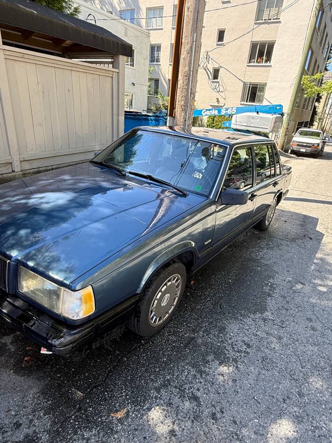 Volvo-740-1990-blue-1