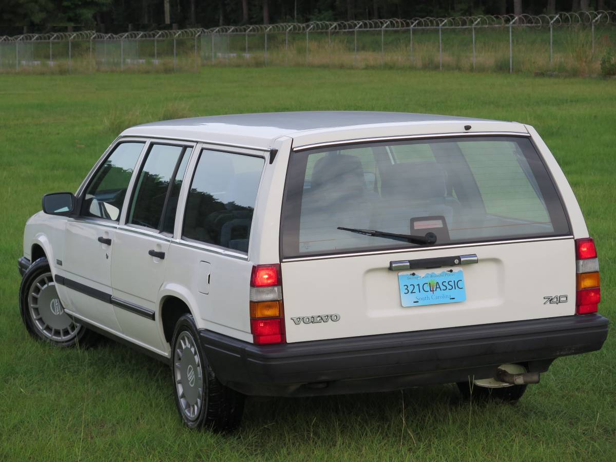 Volvo-740-series-1990-white-1