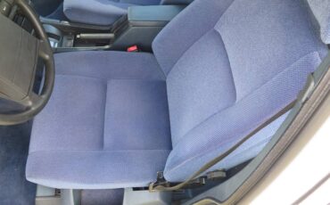 Volvo-740-series-1990-white-10