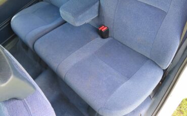 Volvo-740-series-1990-white-12