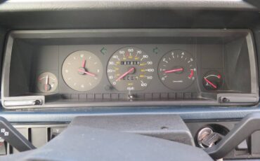 Volvo-740-series-1990-white-18
