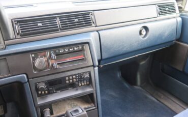 Volvo-740-series-1990-white-19