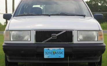 Volvo-740-series-1990-white-2