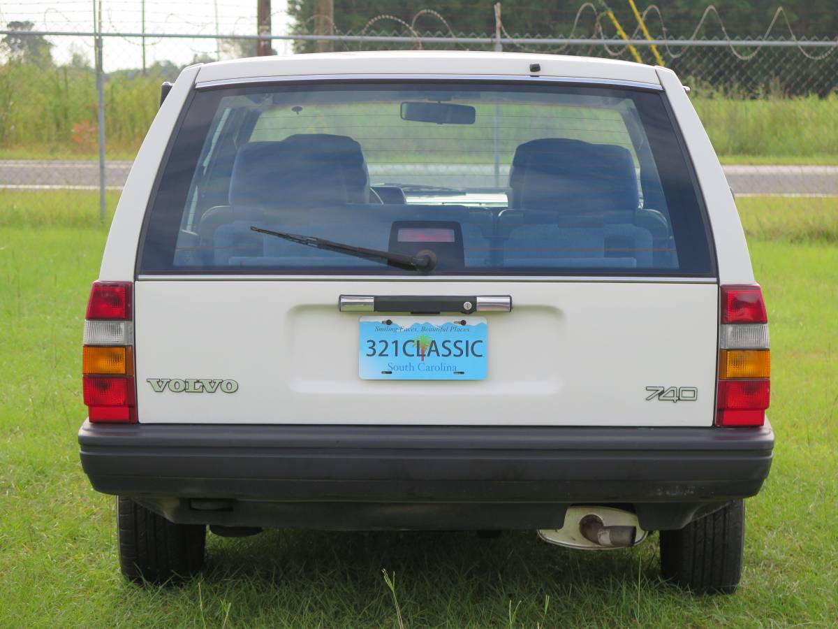 Volvo-740-series-1990-white-6