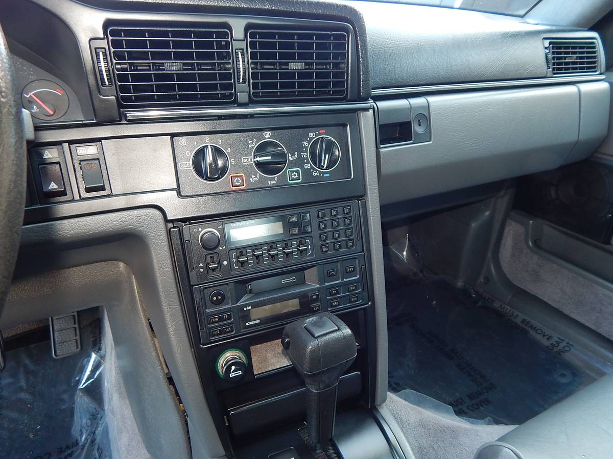 Volvo-760-gle-1989-black-12