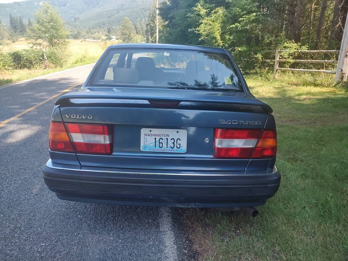 Volvo-940-series-1992-blue-4