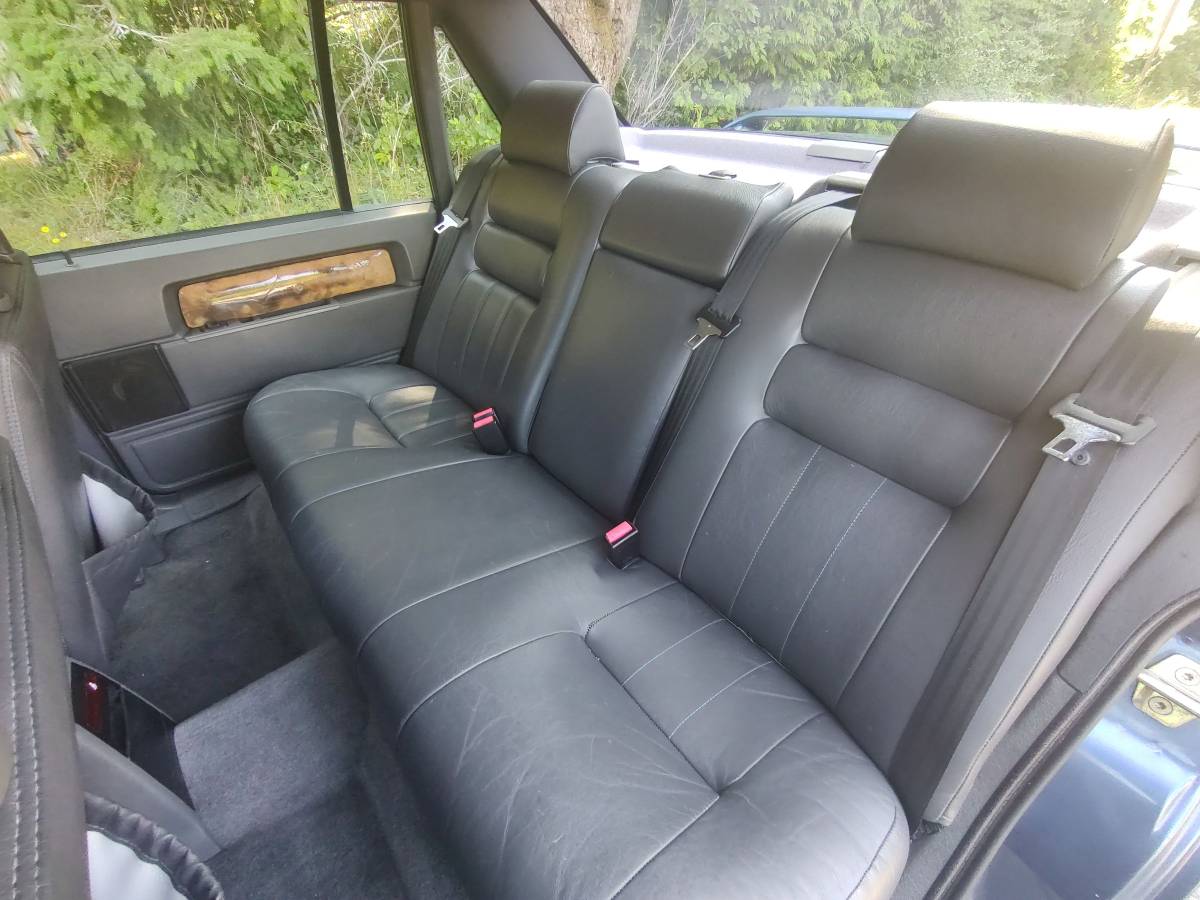 Volvo-940-series-1992-blue-6