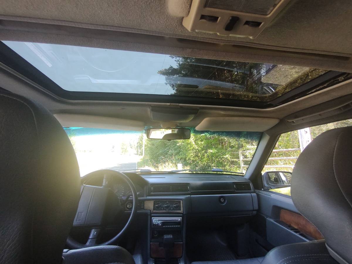Volvo-940-series-1992-blue-7
