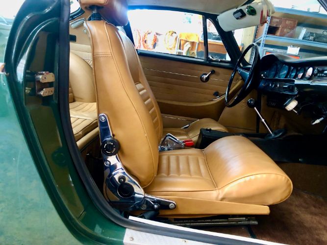 Volvo-P1800-1971-British-Racing-Green-33