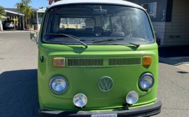 Vw-bus-1975-green-1