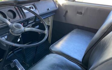 Vw-bus-1975-green-3