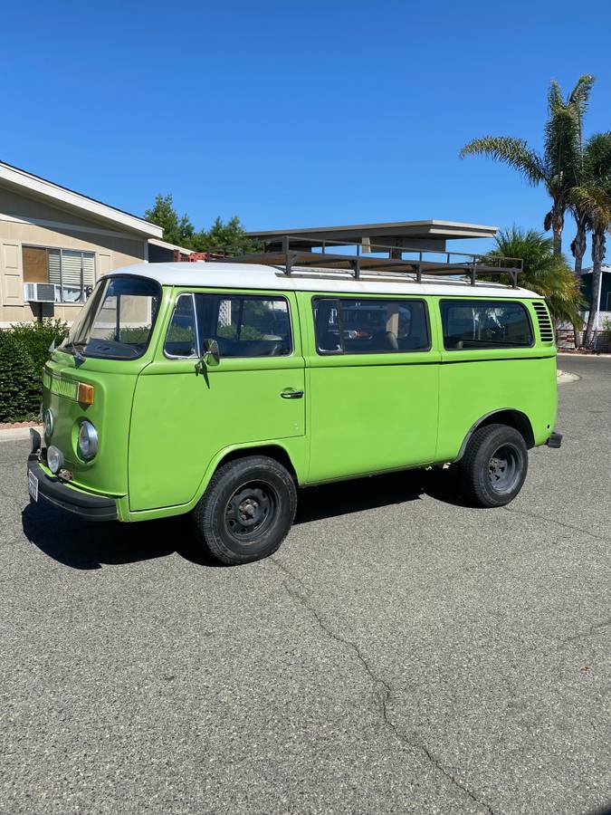 Vw-bus-1975-green-6