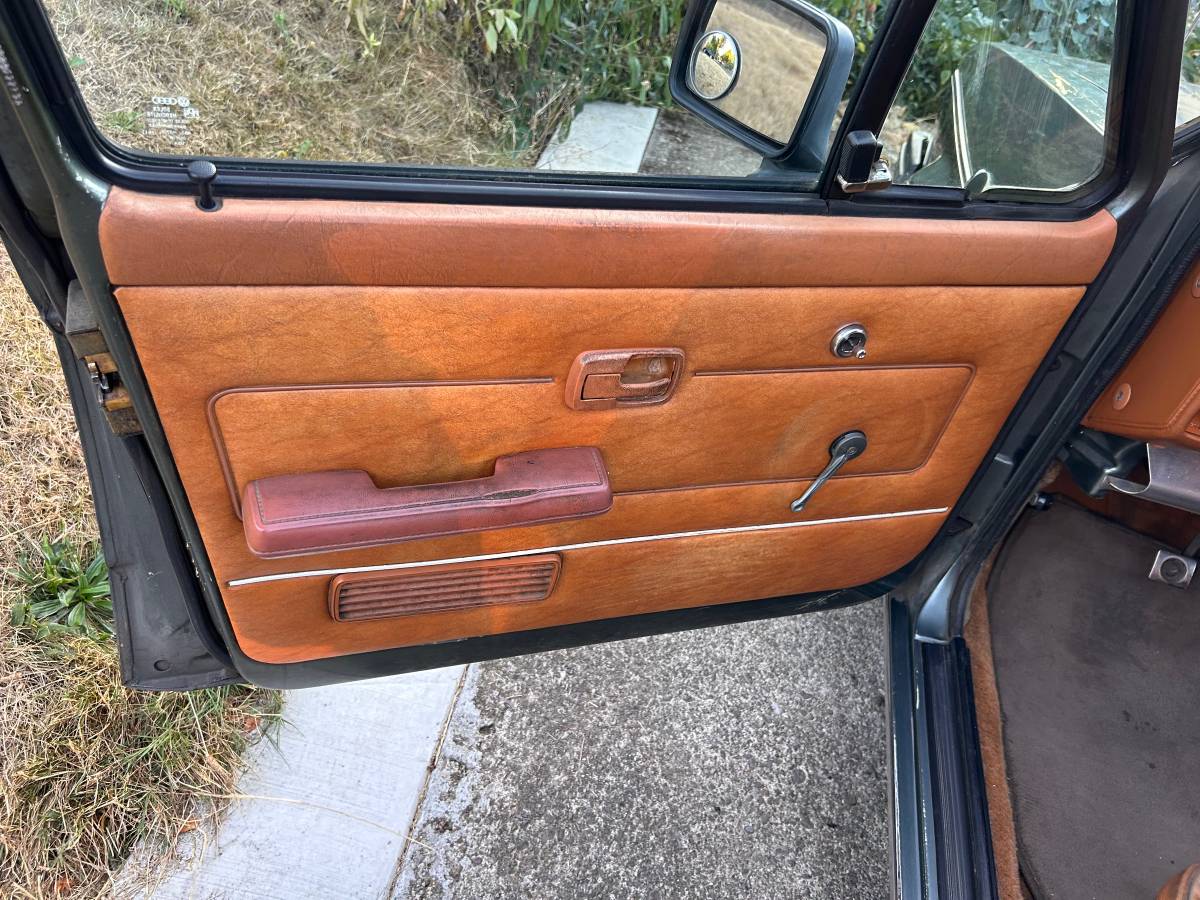 Vw-caddy-diesel-1981-grey-9
