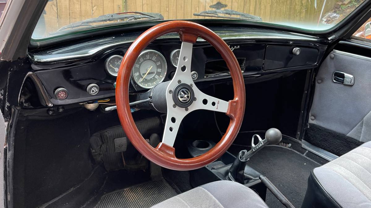 Vw-karmann-ghia-1968-red-12