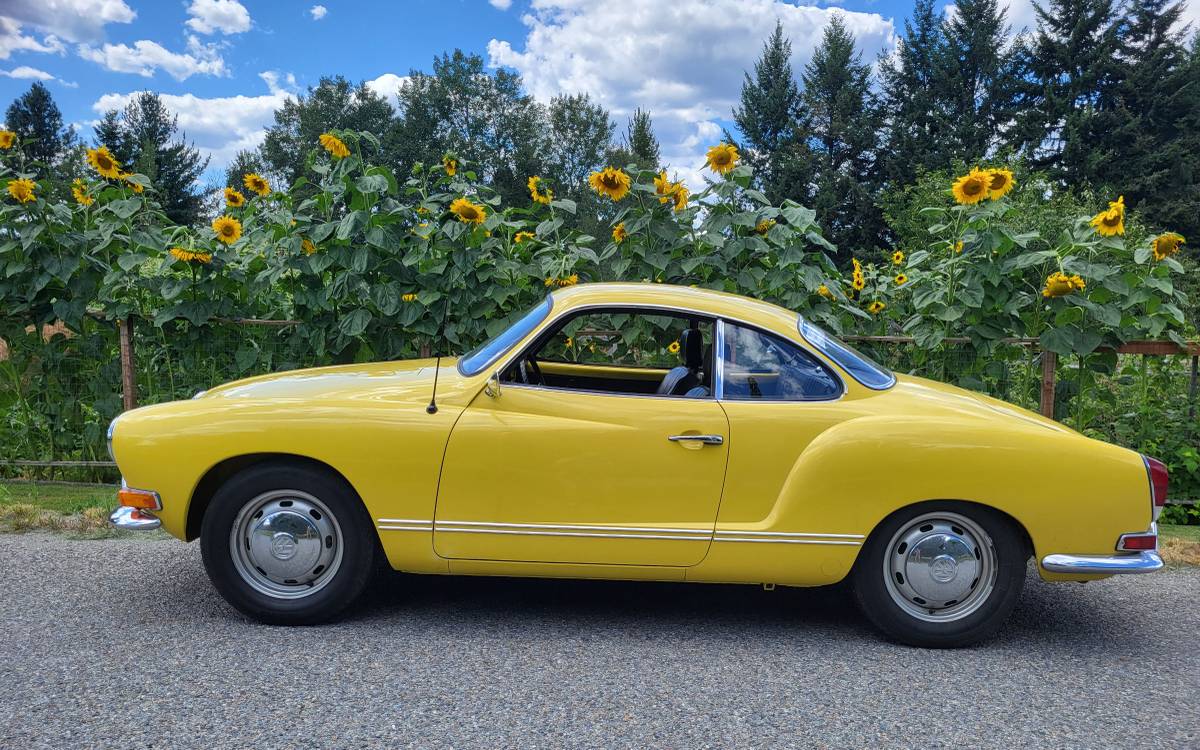 Vw-karmann-ghia-1971-yellow-10