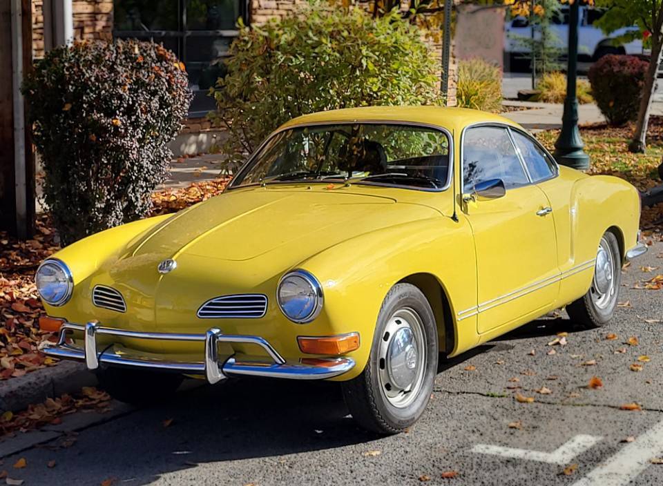 Vw-karmann-ghia-1971-yellow-11