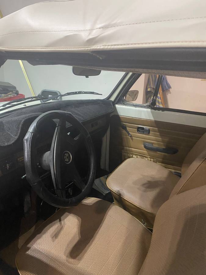 Vw-super-beetle-1979-white-3